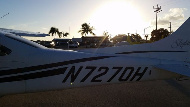 Cessna Skylane (N7270H) - Sunrise at Marathon General Aviation , 17 August 2017