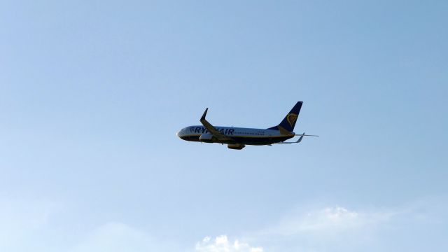 Boeing 737-800 (EI-EMP)