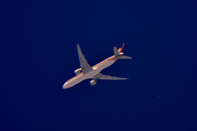 BOEING 777-300 (9V-SWM) - Singapore Airlines 62 Domodedovo Intl to Houston Bush Intctl over Cleveland 36,000 ft.08.20.15.