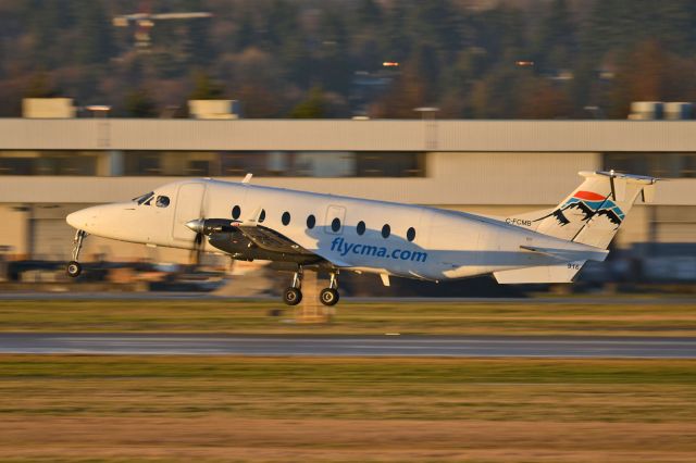 Beechcraft 1900 (C-FCMB)