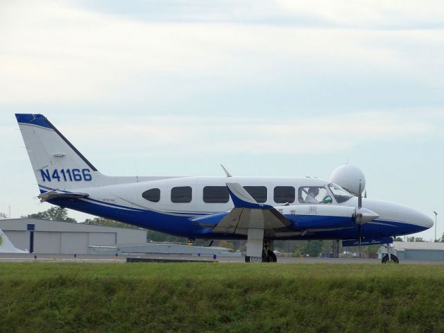 Piper Navajo (N41166)