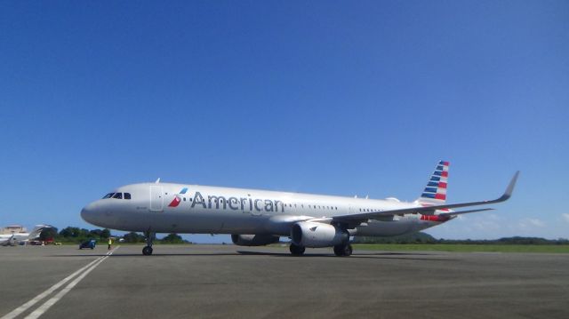 Airbus A321 (N932AM)