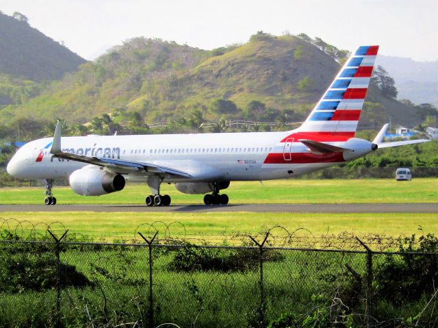 Boeing 757-200 (N691AA)