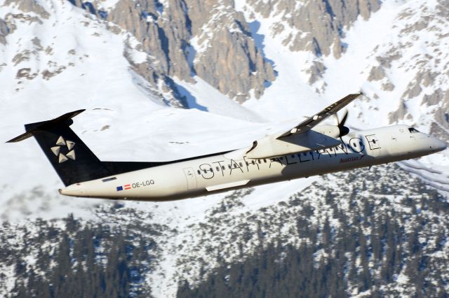 de Havilland Dash 8-400 (OE-LGQ)