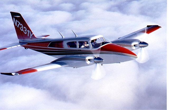 Piper PA-30 Twin Comanche (N7331Y)