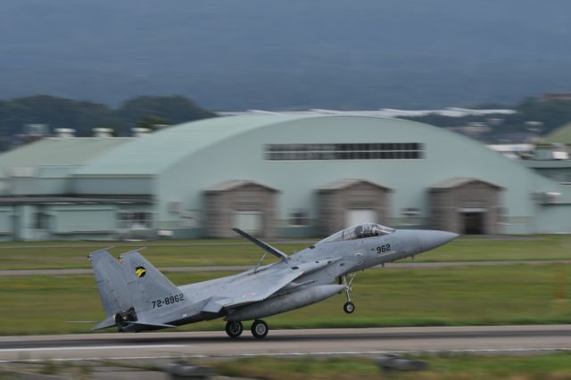 McDonnell Douglas F-15 Eagle (72-8962) - 15.Jul.2022br /Landing RWY 24br /br /Nikon D7500+AF-S NIKKOR 200-500mm f/5.6E ED VR