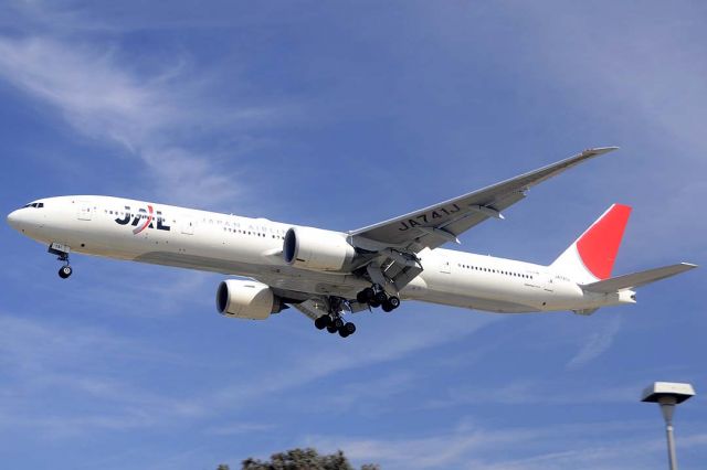 BOEING 777-300 — - Japan Airlines Boeing 777-346ER JA741J at LAX on September 21, 2012. It first flew as N50281 on August 21, 2009. Its construction number is 28552. It was delivered to Japan Airlines on September 15, 2009.