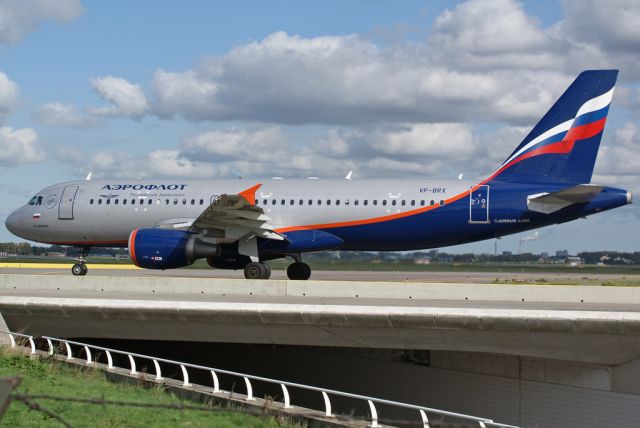 Airbus A320 (VP-BRX)