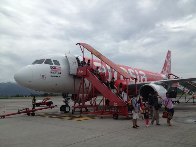 Airbus A320 (AXM6306) - 兰卡威降落