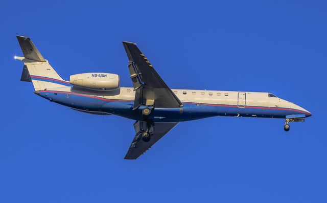 Embraer ERJ-135 (N548M) - Runway 02L arrival @KDPA 03/2018 Livery.