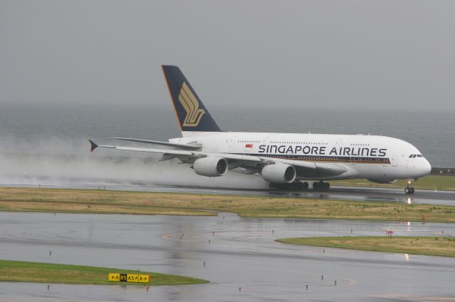 Airbus A380-800 (9V-SKH)