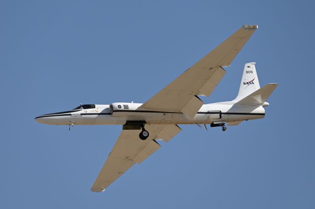 Lockheed ER-2 (N809NA) - NASA 809 ER-2 on approach to Palmdale 4/29/2022