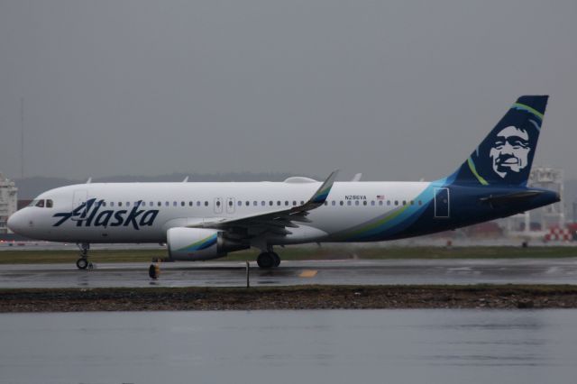 Airbus A320 (N286VA)