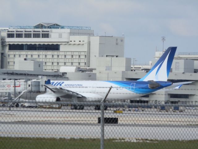 Airbus A330-200 (F-HCAT) - Boarding,for the evening flight to Paris.LFPO