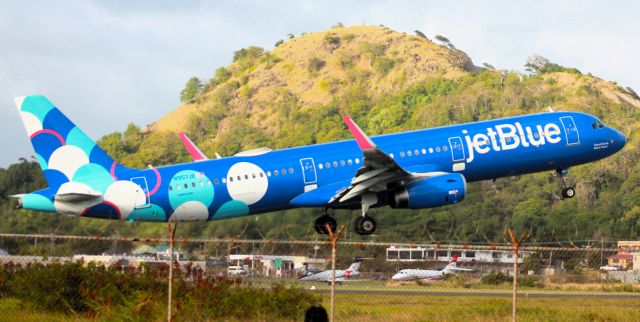 Airbus A321 (N957JB)