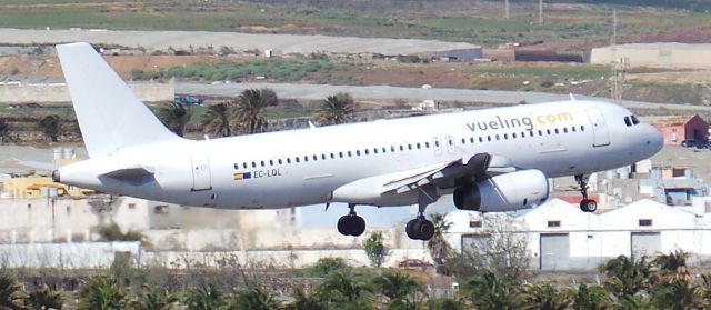 Airbus A320 (EC-LQL) - EC-LQL Vueling Airbus A320-232 LPA/GCLP Spotting