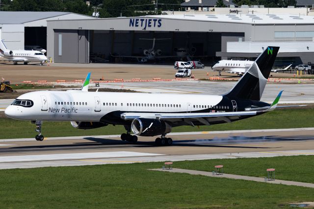 Boeing 757-200 (N627NP)