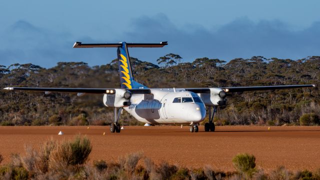 de Havilland Dash 8-100 (VH-XFU)