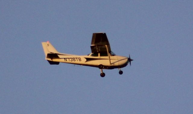 Cessna Skyhawk (N738TB) - Cessna N738TB, a Skyhawk (C172) is inbound to MYF on 25FEB2020. Telephoto taken approx 1728PST while sitting on my balcony in the community of Clairemont, San Diego CA during one of my favorite pastimes: watching the planes go by.