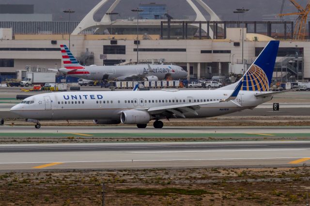 Boeing 737-900 (N69816)