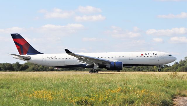 Airbus A330-300 (N803NW) - delta a330-323 n803nw diverting to shannon while routing paris/cdg to jfk 24/8/21.