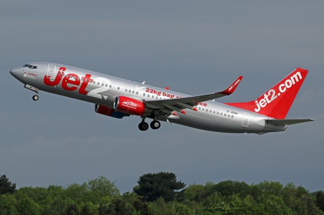 Boeing 737-800 (G-JZHH) - EXS793 departing to Pula.