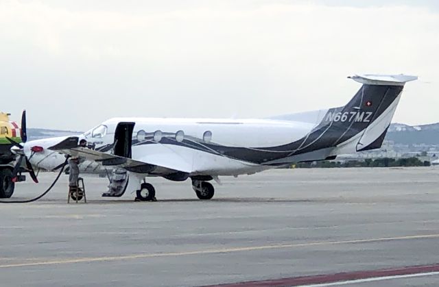 Pilatus PC-12 (N667MZ)