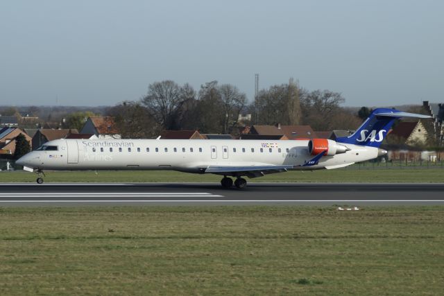 Canadair Regional Jet CRJ-900 (EI-FPJ) - Operated for SAS