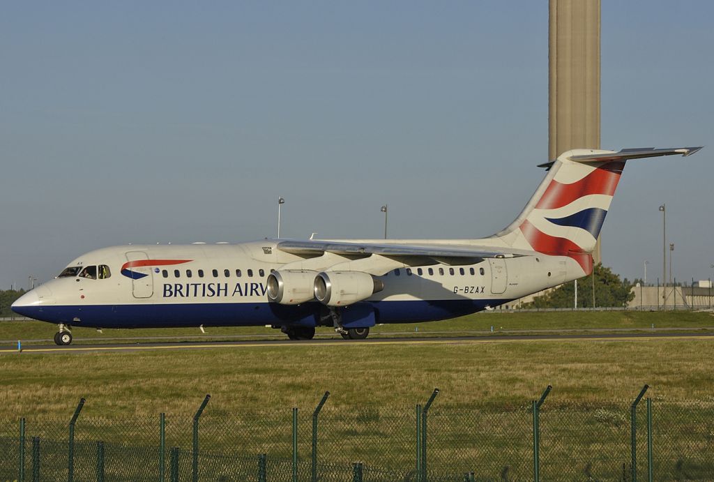 G-BZAX — - British Airways CitiExpress - British Aerospace Avro 146-RJ100 C/N E3356 - G-BZAX - at CDG 2004-09-25.