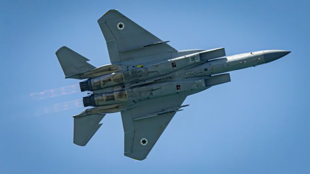 McDonnell Douglas F-15 Eagle (0715)