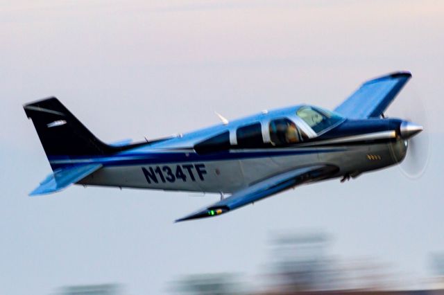 Beechcraft Bonanza (33) (N134TF)