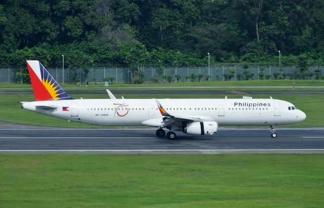 Airbus A321 (RP-C9905) - Landing at SIN (2016/11/02)
