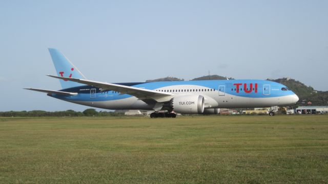 Boeing 787-8 (G-TUIH)