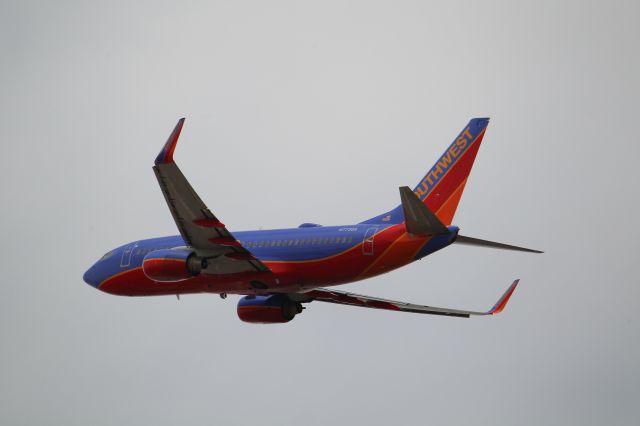 Boeing 737-700 (N7736A)