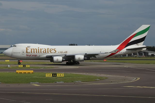 Boeing 747-400 (OO-THC) - Taxiing prior to takeoff.