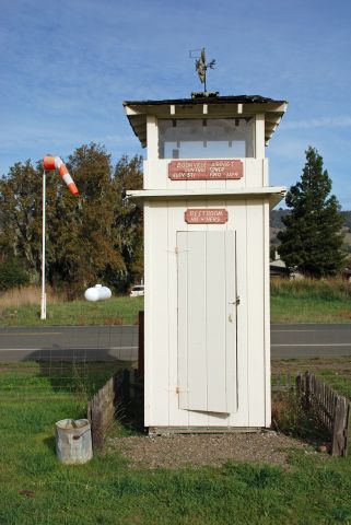 — — - Boonville Airport Control Tower D83 11/13/2011