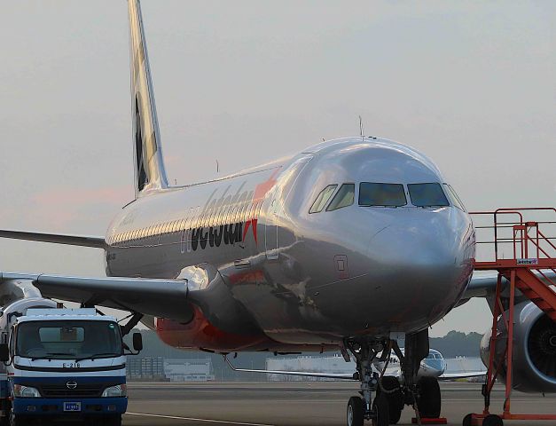 Airbus A320 (JA25JJ) - I took this picture on Nov 25, 2019.br /GK7902/25 Nov HND-NRT