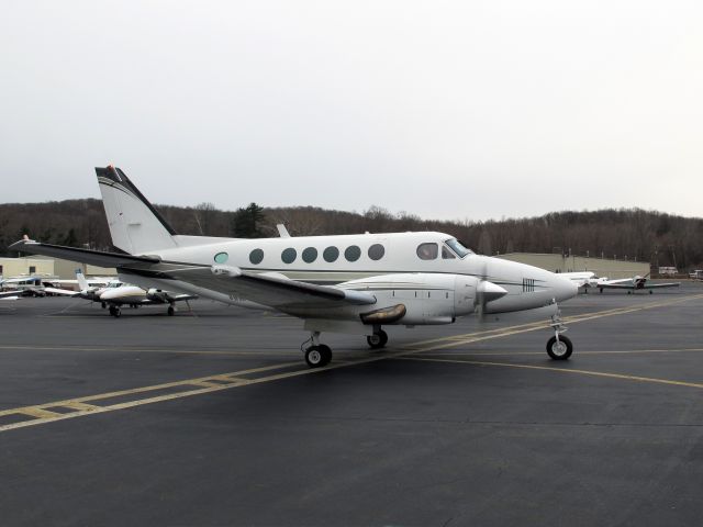 Beechcraft King Air 100 (N24EM)