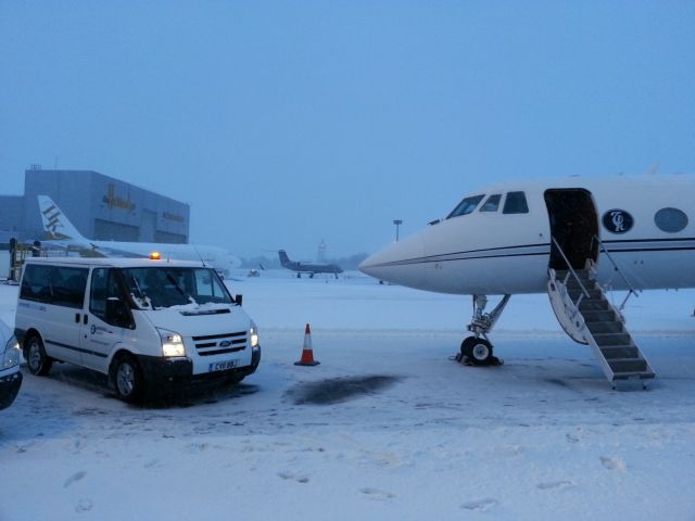 Gulfstream American Gulfstream 2 (HZ-HA1) - My caption: it was f*&%^ng freezing.