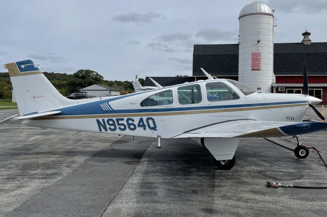 Beechcraft Bonanza (33) (N9564Q)