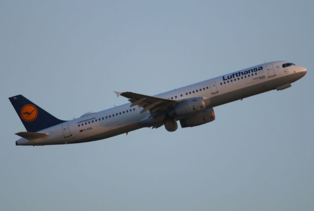 Airbus A321 (D-AISL)