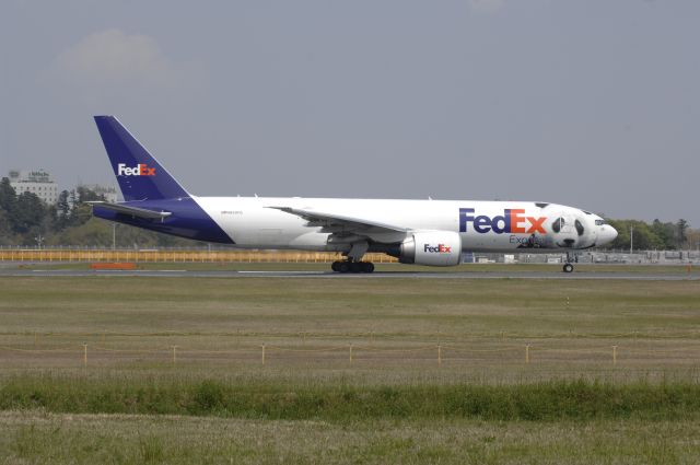 Boeing 777-200 (N850FD) - Departure at Narita Intl Airport 16R on 2010/5/2 Panda Express c/s