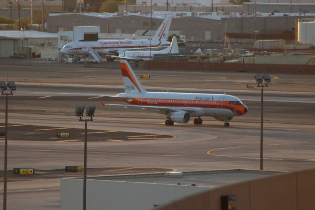 Airbus A319 (N742PS)