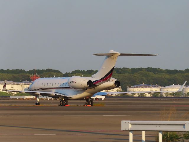 Bombardier Global 5000 (N110QS) - Photo taken on Jul 26, 2023.