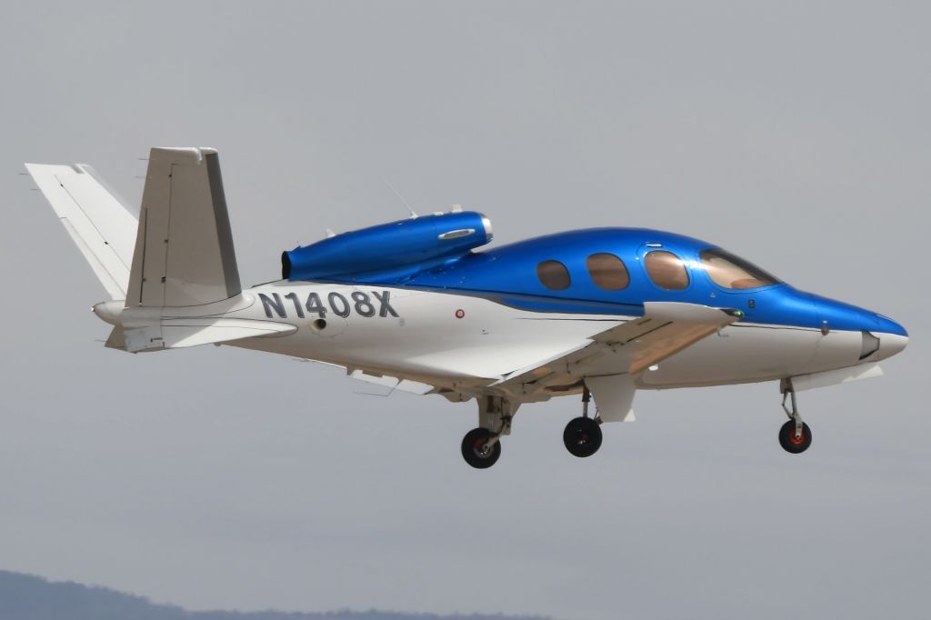 Cirrus Vision SF50 (N1408X)