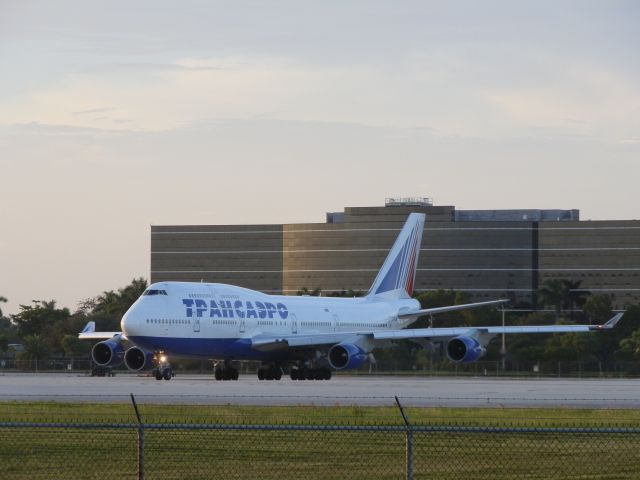 Boeing 747-400 (EI-XLM)