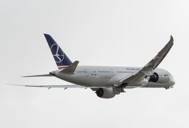 Boeing 787-8 (SP-LRF) - Pitching up after a missed approach at 16R