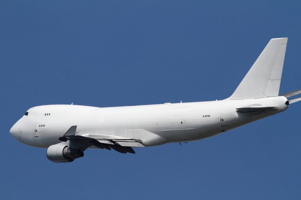 Boeing 747-400 (B-18722)