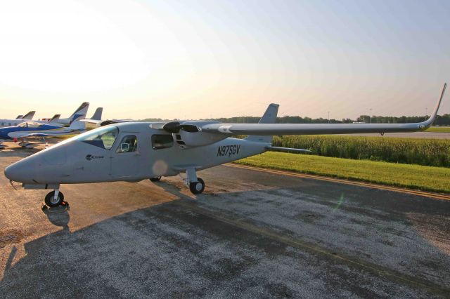 TECNAM P-2006T (N975GV) - A unique aircraft sighting for me. This Costruzioni Aeronautiche Tecnam P2006T was parked at TOL Airport on 26 Jul 2019. The company is based in Capua, Italy and has various facilities in 65 countries worldwide, including, Tecnam USA, Sebring, FL.