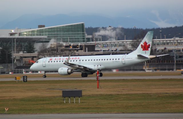 Embraer ERJ-190 (C-FGLY) - Memorable Reg # :P